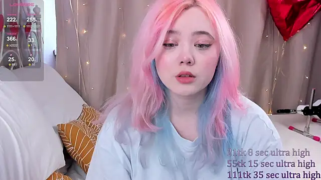 Snapshot of __KawaiiYuki__ chatting on February 17, 2025, 8:41 am   KawaiiYuki   online show from February 17, 2025, 8:41 am