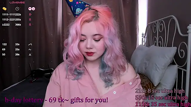 Snapshot of __KawaiiYuki__ chatting on February 24, 2025, 9:21 am   KawaiiYuki   online show from February 24, 2025, 9:21 am