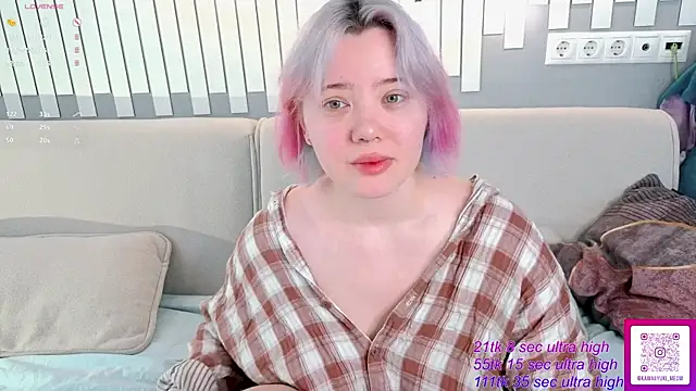   KawaiiYuki   online show from May 8, 2026, 4:18 am