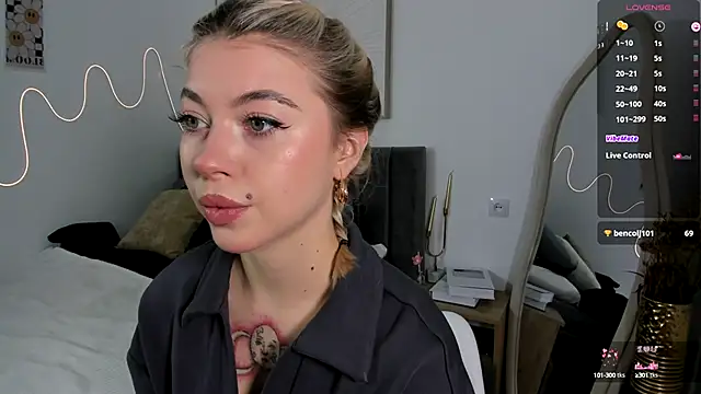 SimonaGerry online show from October 11, 2025, 4:22 am