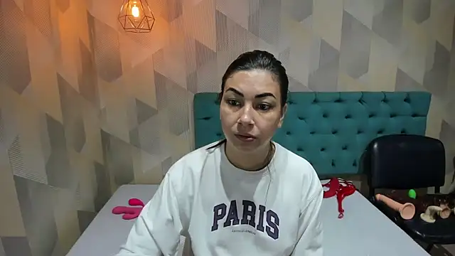 AdaFawxx online show from March 30, 2026, 4:46 am