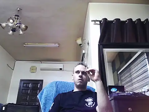 Snapshot of Arabeyes chatting on March 24, 2026, 2:11 pm Arabeyes online show from March 24, 2026, 2:11 pm