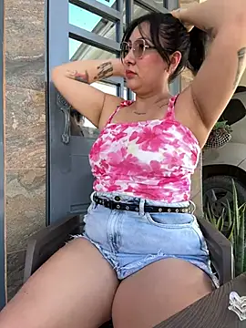 my-kitty online show from April 7, 2026, 9:15 pm