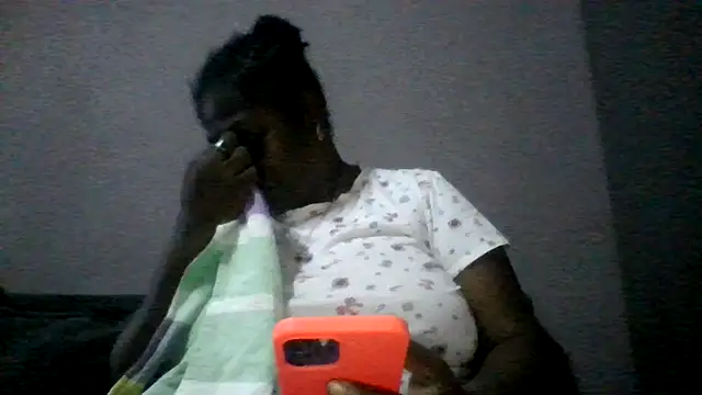 XgeileKutje online show from April 15, 2026, 9:48 pm