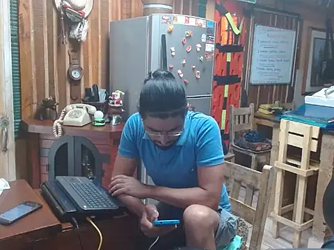 Dr Pocholate84 online show from October 8, 2025, 4:37 pm