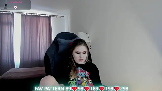 Olivia Munk online show from March 15, 2025, 6:36 am