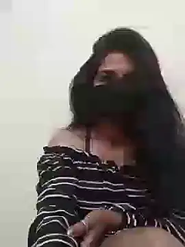 Shuttii 25 online show from February 24, 2025, 6:15 pm