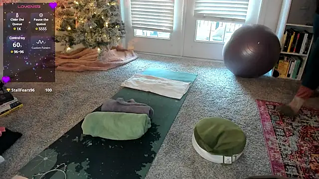 lovejulietxo online show from January 2, 2025, 8:13 pm