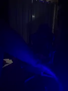 PARI Hun online show from October 4, 2025, 10:30 pm