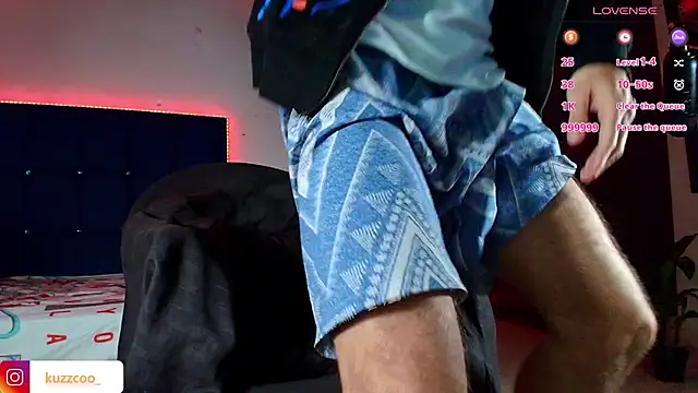 kuzzcoo online show from October 14, 2025, 3:40 am