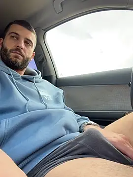 Snapshot of ElChapoGuzman95 chatting on March 26, 2026, 7:47 am ElChapoGuzman95 online show from March 26, 2026, 7:47 am