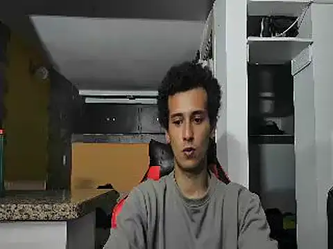 Snapshot of talktome4 chatting on February 13, 2026, 2:40 am talktome4 online show from February 13, 2026, 2:40 am