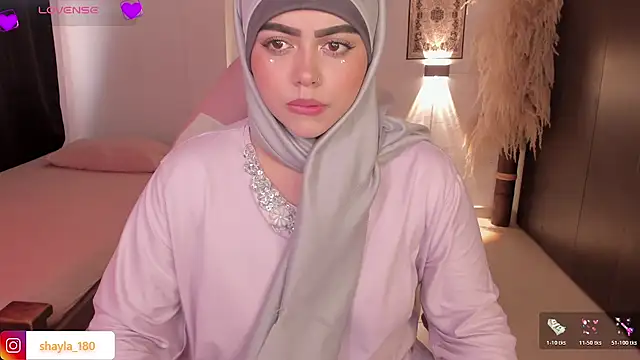 shayla 18 online show from November 7, 2025, 9:37 pm