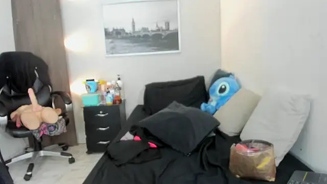 Cheryl JONES online show from February 1, 2026, 8:57 am