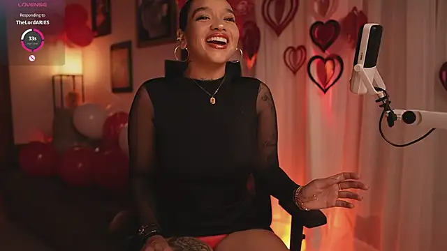 Snapshot of HannahW_ chatting on February 14, 2026, 10:06 pm HannahW online show from February 14, 2026, 10:06 pm