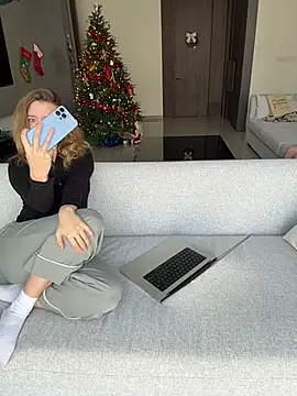 Nura n Sarah online show from January 10, 2026, 4:58 am