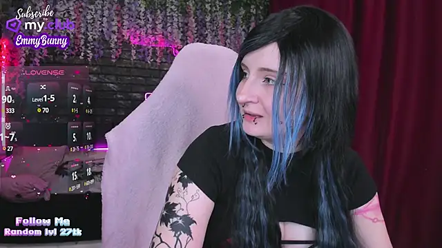 Snapshot of EmmyBunny chatting on February 25, 2025, 3:38 pm EmmyBunny online show from February 25, 2025, 3:38 pm