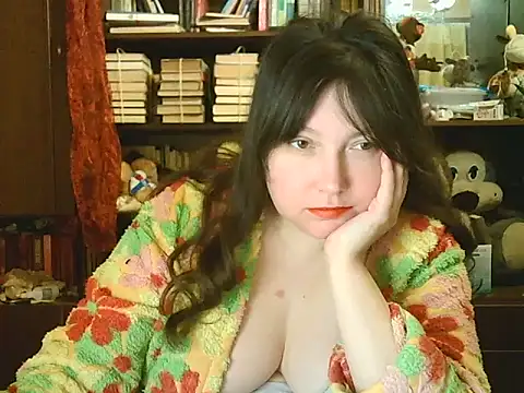 CarrieQPeach online show from February 12, 2026, 7:42 pm