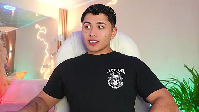 MatiasKorn online show from April 19, 2026, 4:12 am