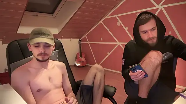 Snapshot of naked_psy chatting on December 3, 2024, 11:35 pm naked psy online show from December 3, 2024, 11:35 pm