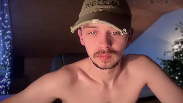 Snapshot of naked_psy chatting on January 16, 2025, 4:38 am naked psy online show from January 16, 2025, 4:38 am