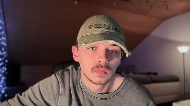 Snapshot of naked_psy chatting on January 22, 2025, 3:20 am naked psy online show from January 22, 2025, 3:20 am