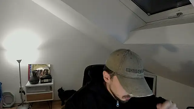 Snapshot of naked_psy chatting on October 28, 2025, 1:09 am naked psy online show from October 28, 2025, 1:09 am