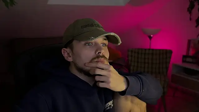 Snapshot of naked_psy chatting on January 12, 2026, 2:11 pm naked psy online show from January 12, 2026, 2:11 pm