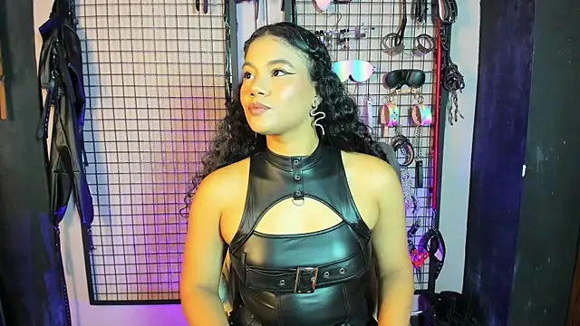 Twisted Fantasy online show from February 16, 2025, 12:30 am