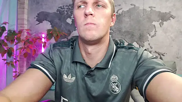 VikingChrisss online show from October 28, 2025, 10:08 am