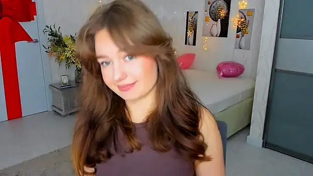 MiracleCurly online show from March 6, 2025, 7:21 pm