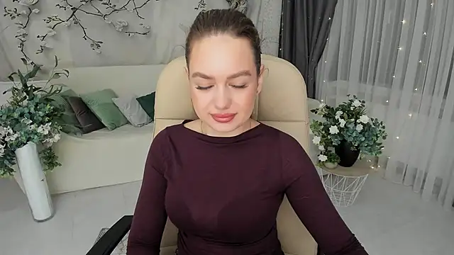 MiracleCurly online show from November 11, 2025, 4:07 pm