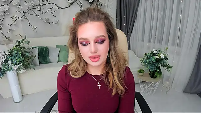 MiracleCurly online show from December 4, 2025, 6:05 pm