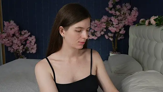 Snapshot of -Mirror-Girl- chatting on June 30, 2026, 3:46 pm -Mirror-Girl- online show from June 30, 2026, 3:46 pm