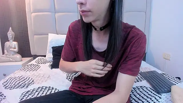 Hecatee 77 online show from March 18, 2025, 7:53 pm