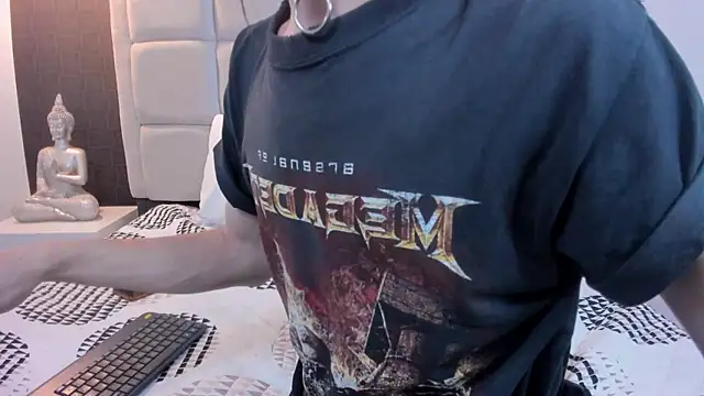 Hecatee 77 online show from March 21, 2025, 7:35 pm