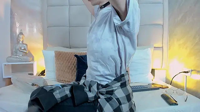 Hecatee 77 online show from September 13, 2025, 7:46 pm