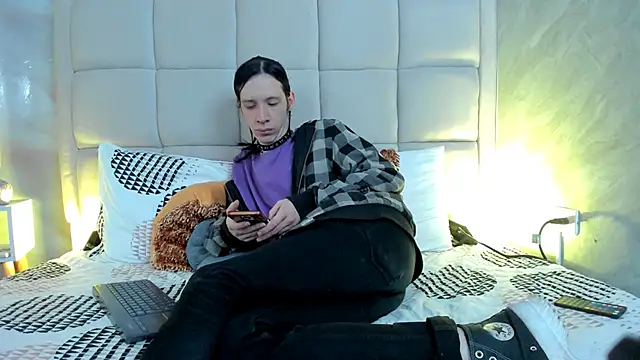 Hecatee 77 online show from February 21, 2026, 8:43 pm