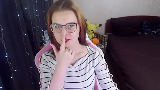 MissBrightShine online show from February 8, 2025, 1:01 pm