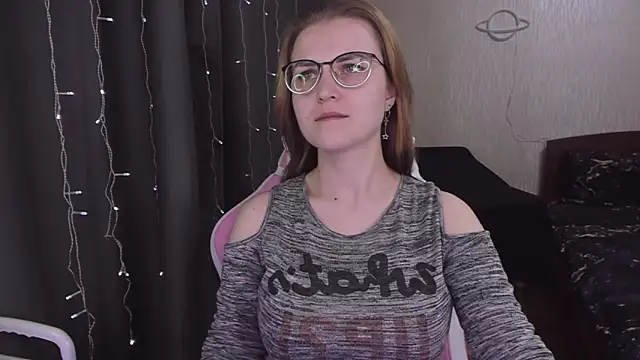 MissBrightShine online show from March 18, 2025, 2:59 pm