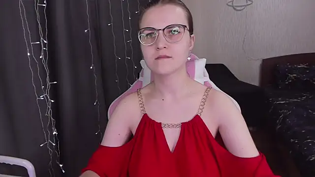 MissBrightShine online show from March 20, 2025, 12:43 pm