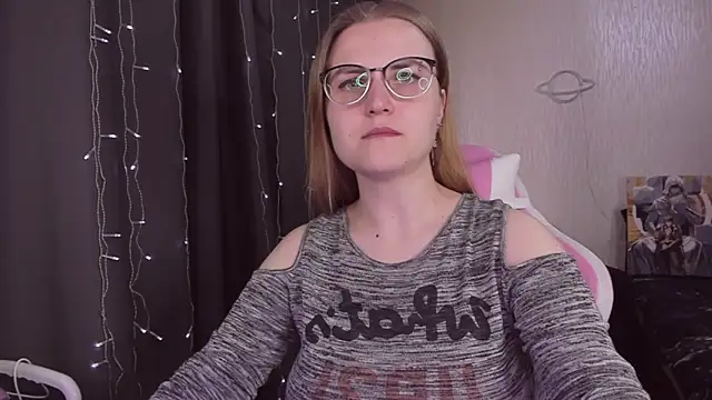 MissBrightShine online show from September 16, 2025, 10:27 am