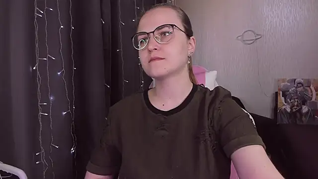 MissBrightShine online show from September 25, 2025, 11:14 am