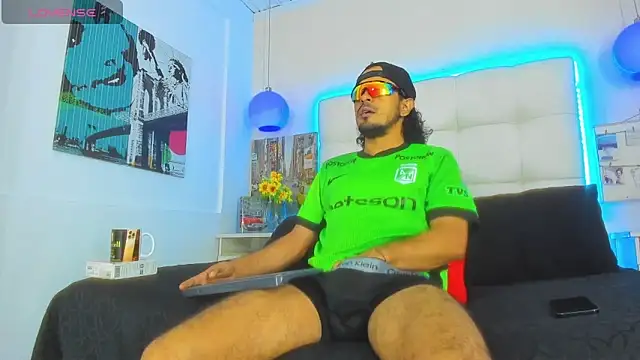 steffanxxll online show from May 24, 2026, 3:28 pm