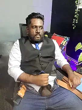 Rayansmith  online show from October 29, 2025, 10:55 pm