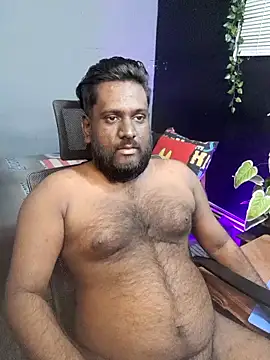 Rayansmith  online show from November 8, 2025, 1:22 pm