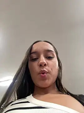 Snapshot of dominantandsubmissiveshow chatting on February 1, 2025, 8:47 pm dominantandsubmissiveshow online show from February 1, 2025, 8:47 pm