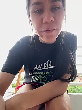 Snapshot of dominantandsubmissiveshow chatting on March 15, 2025, 3:27 pm dominantandsubmissiveshow online show from March 15, 2025, 3:27 pm