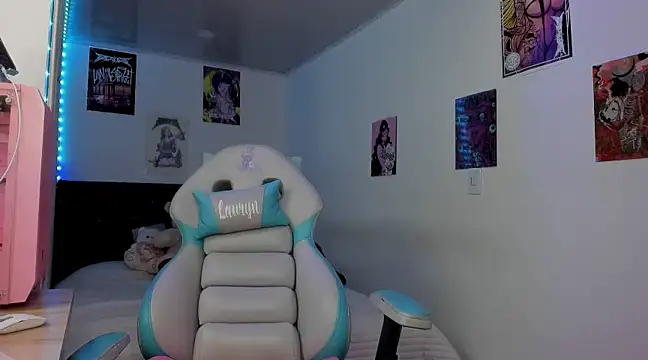 Lauryn muller online show from March 9, 2025, 1:35 am