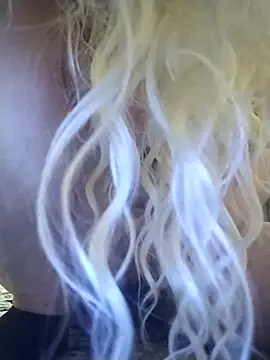 Impression222 online show from March 5, 2025, 1:06 pm